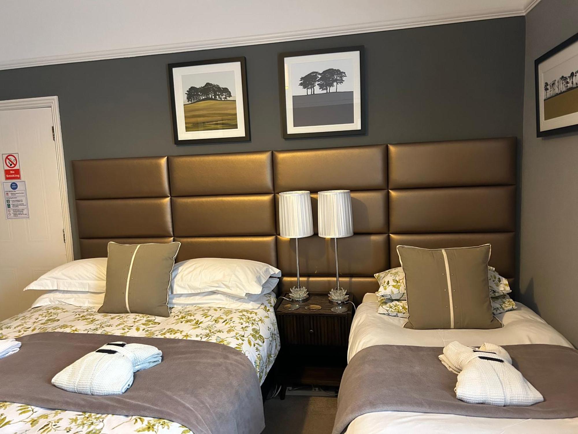 Hotel Worth House CBG Esterno foto