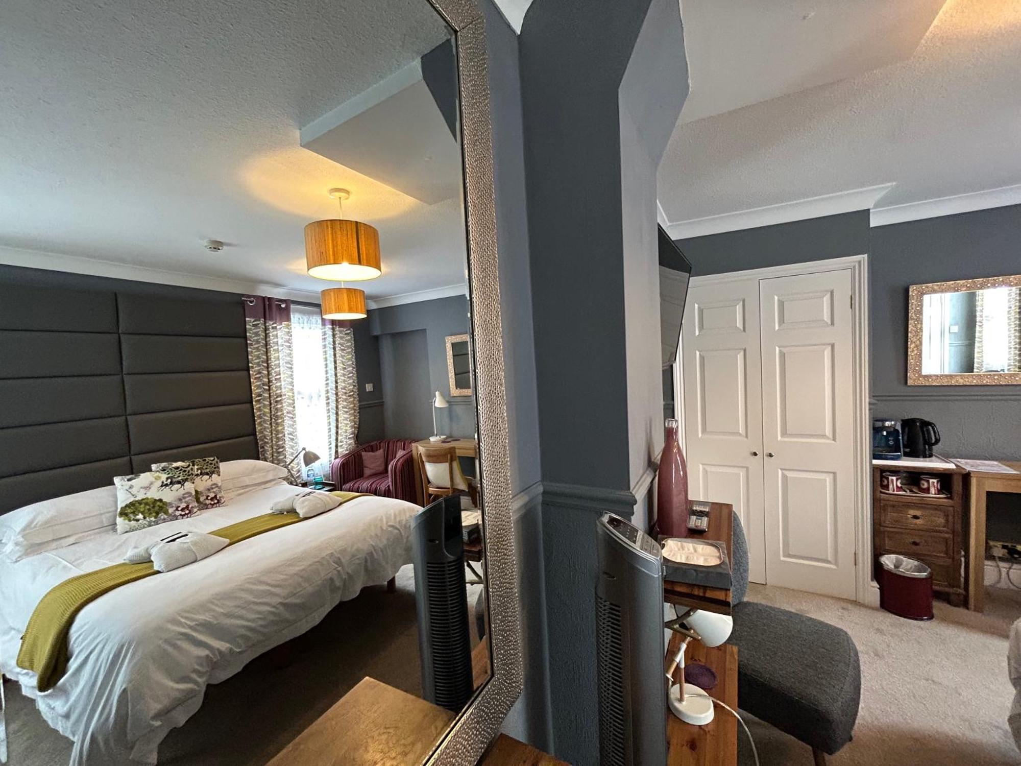 Hotel Worth House CBG Esterno foto